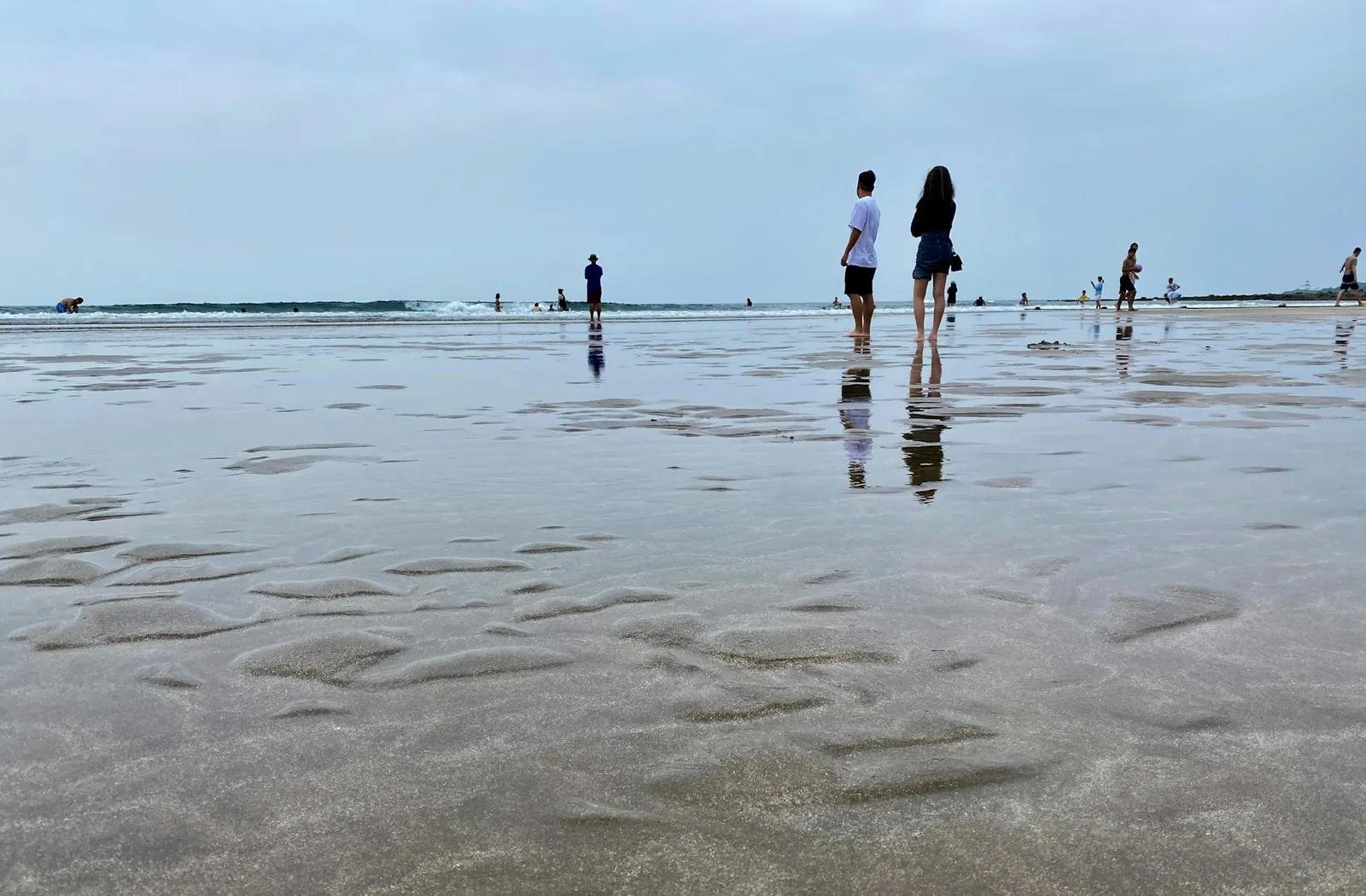 Foto de abertura: maré baixa na Praia do Poço